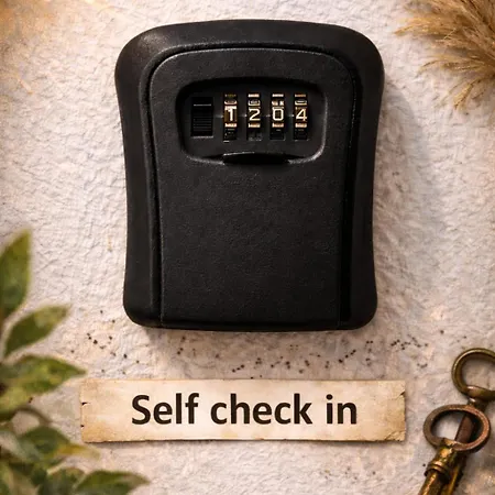 Salt アパート ポモリエ