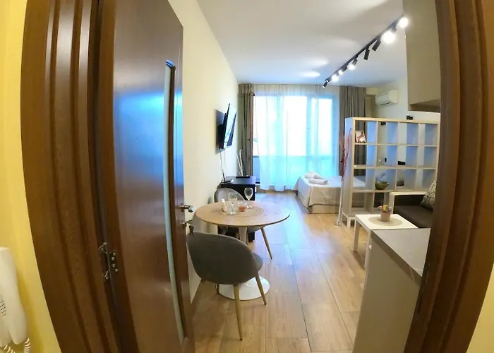 Апартамент Salt Поморие